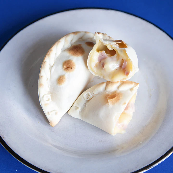 Empanadas Artesanales de Jamón y Queso - Che Tomi (foto 1)